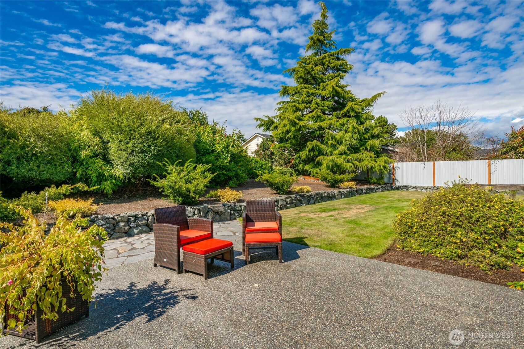 8085 Cowichan Road , Blaine, WA 98230