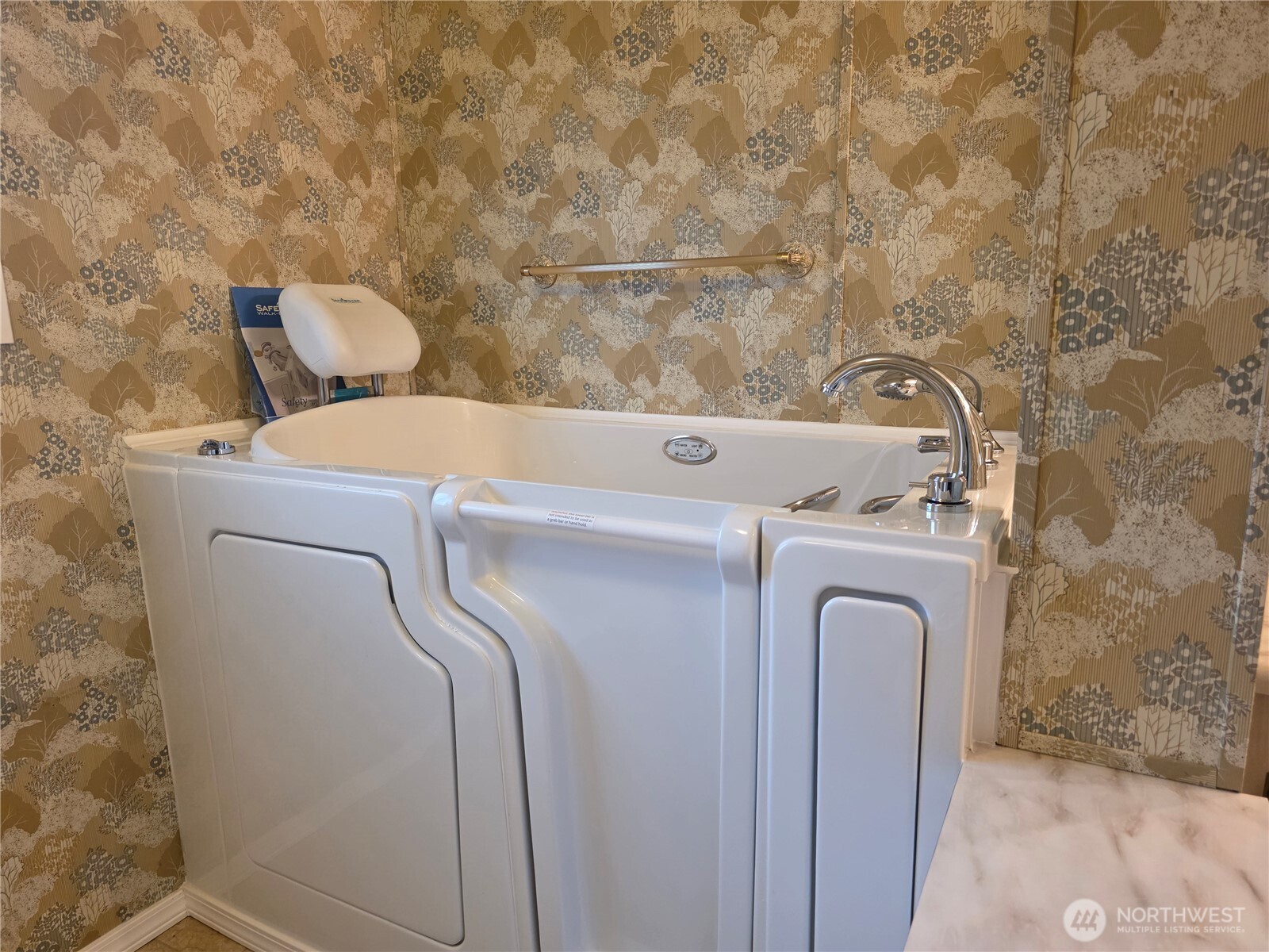 620 112th Street SE #323, Everett, WA 98208