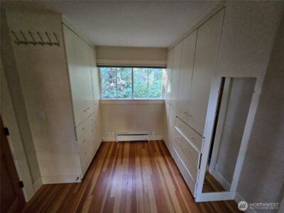 9380 Ferncliff Avenue NE, Bainbridge Island, WA 98110 - Photo 13