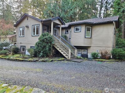 9380 Ferncliff Avenue NE, Bainbridge Island, WA 98110 - Photo 3