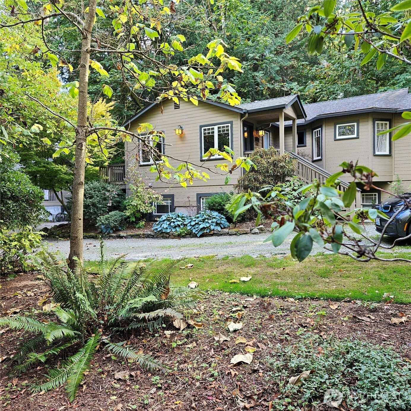 9380 Ferncliff Avenue NE, Bainbridge Island, WA 98110