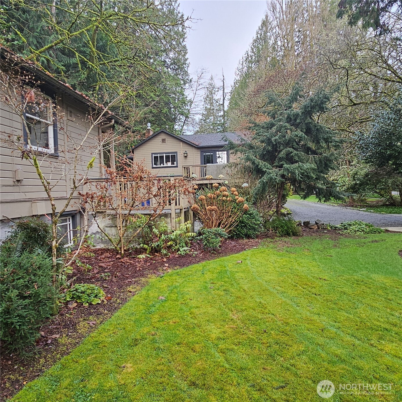 9380 Ferncliff Avenue NE, Bainbridge Island, WA 98110