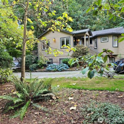 9380 Ferncliff Avenue NE, Bainbridge Island, WA 98110 - Photo 4