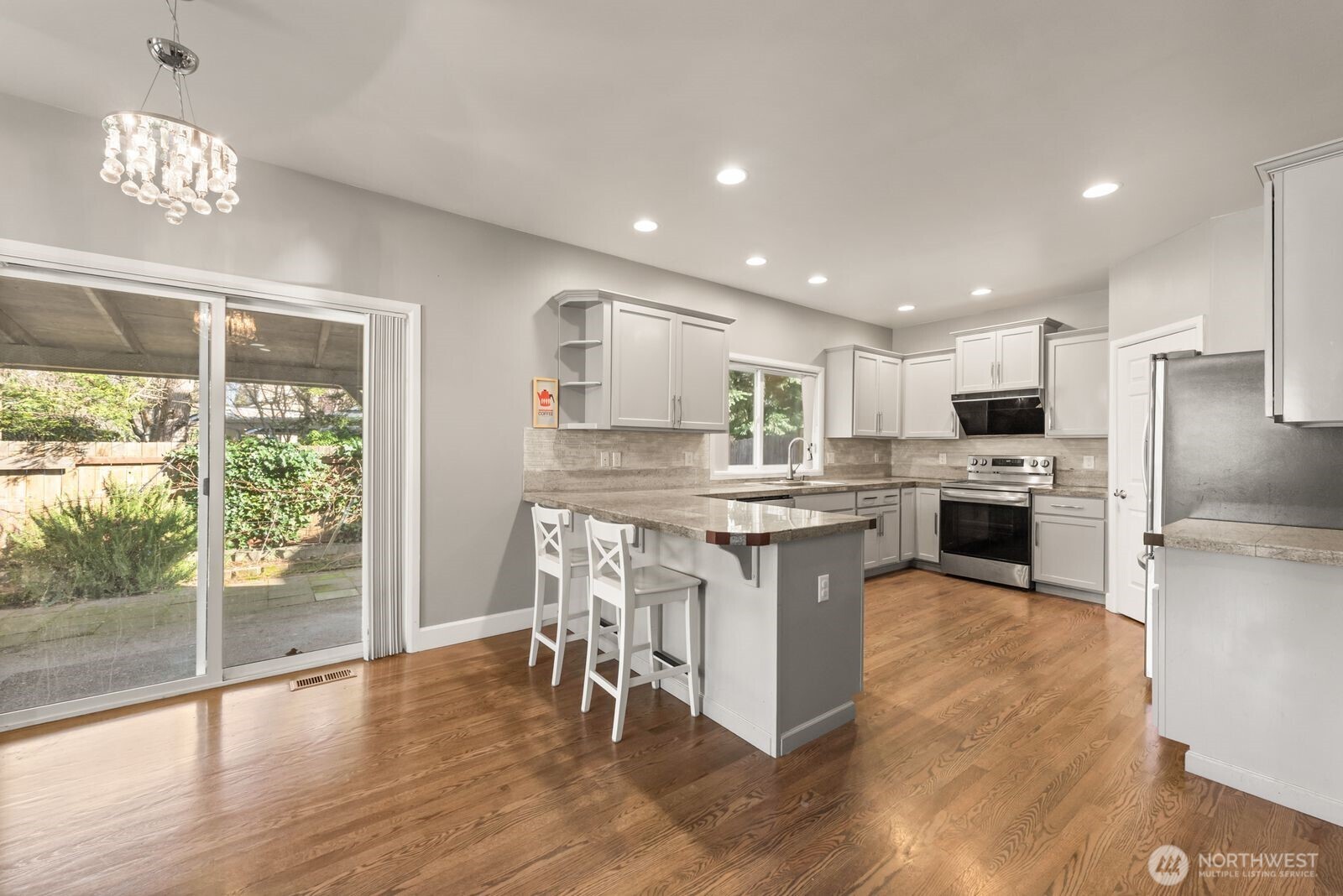 4218 NE 9th Cir , Renton, WA 98059