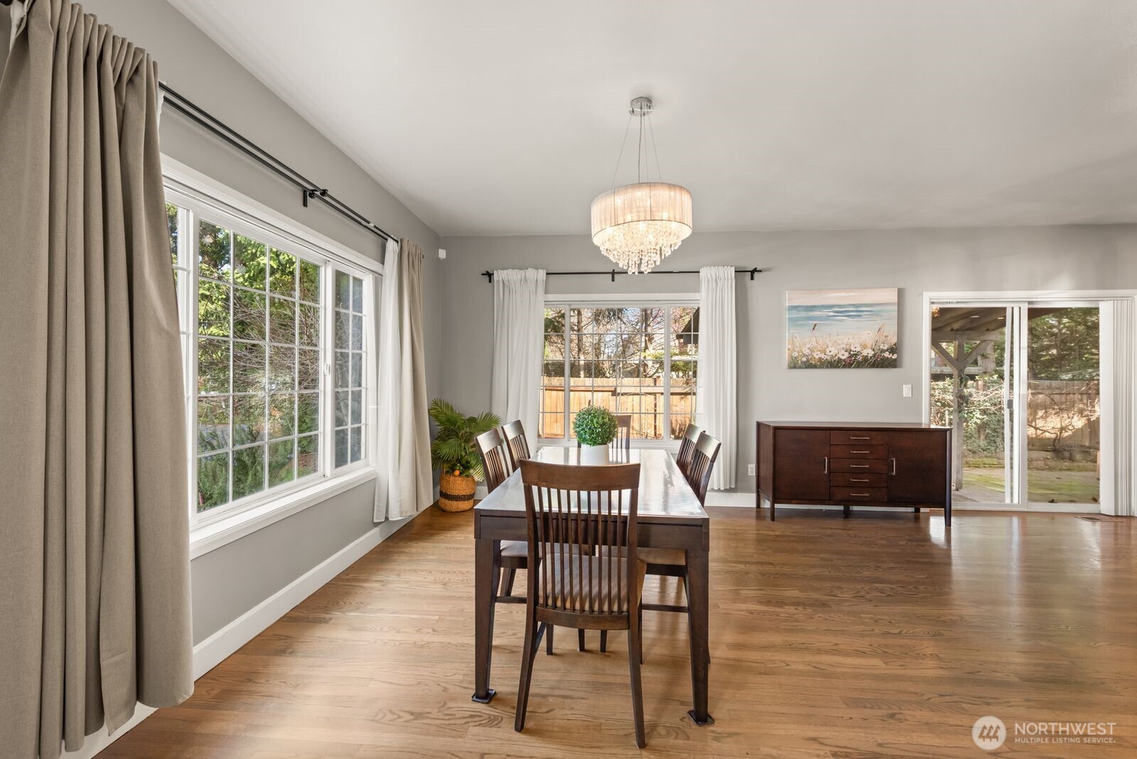 4218 NE 9th Cir , Renton, WA 98059