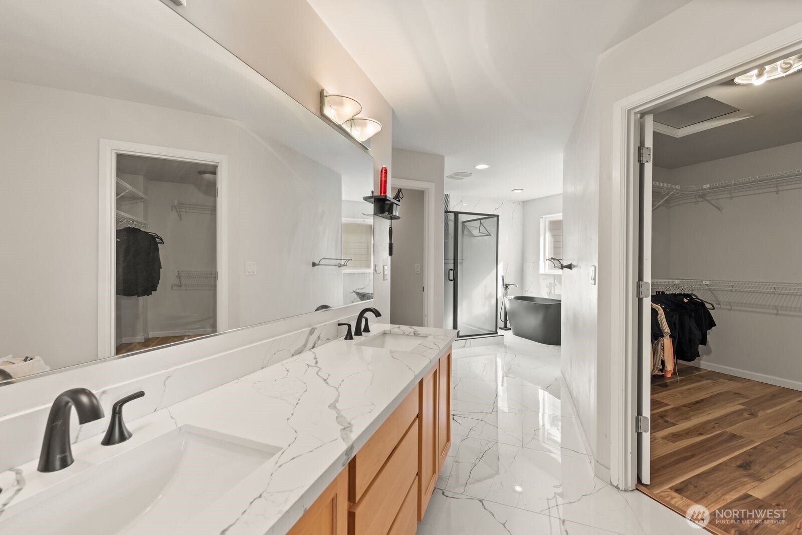 4218 NE 9th Cir , Renton, WA 98059