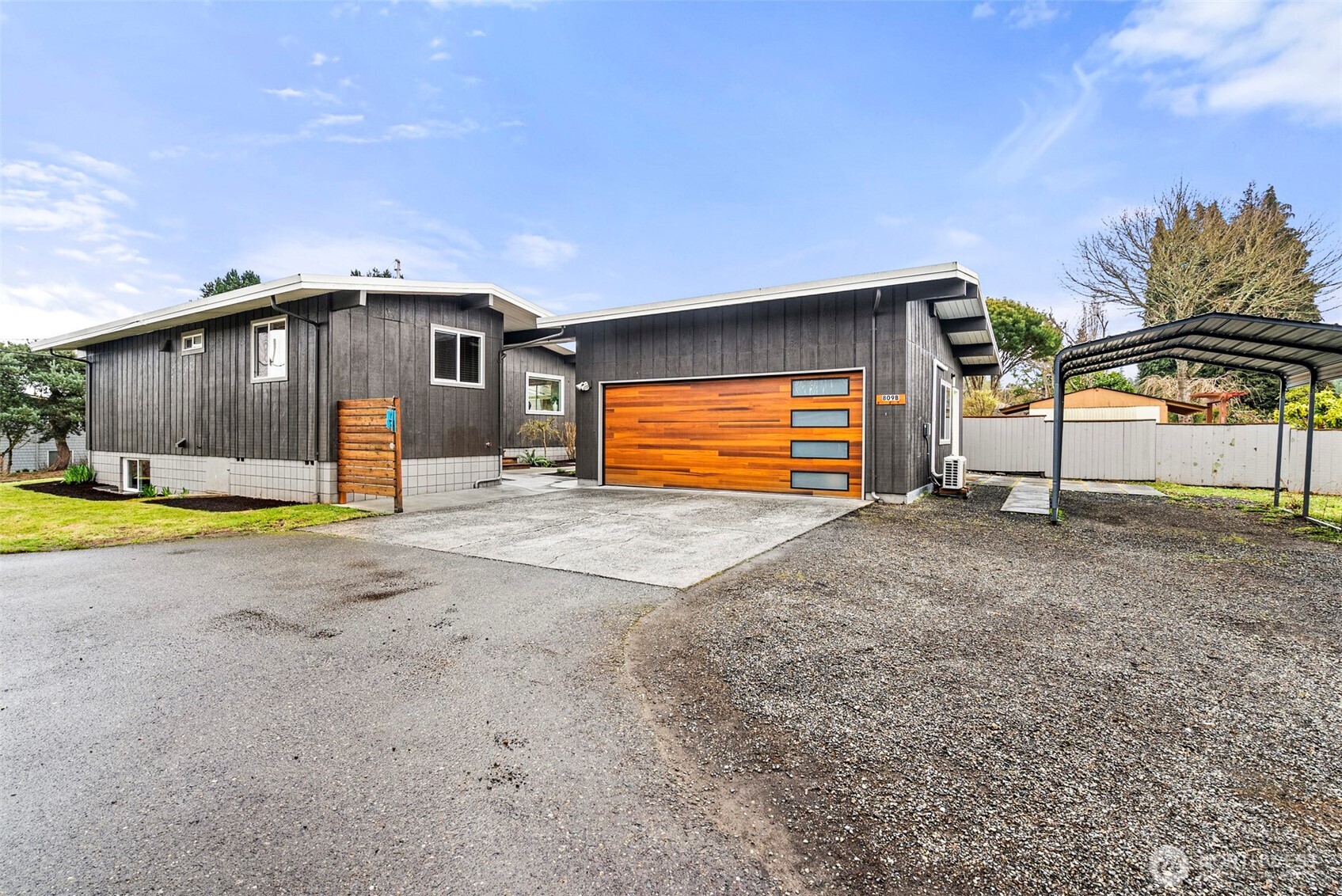 809 N 6th Avenue SW, Tumwater, WA 98512