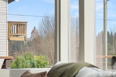 809 N 6th Avenue SW, Tumwater, WA 98512 - Photo 3