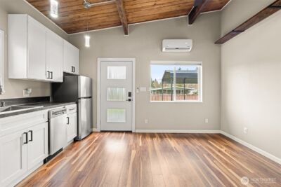 809 N 6th Avenue SW, Tumwater, WA 98512 - Photo 32