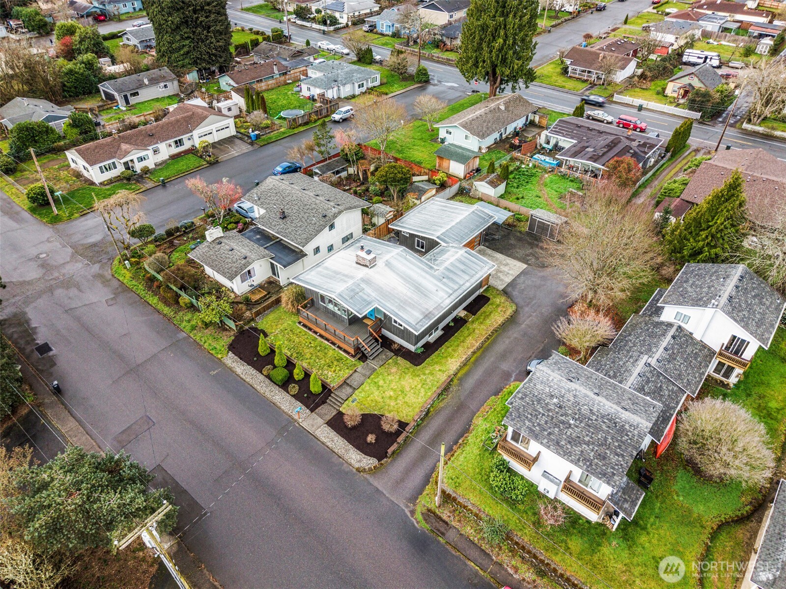 809 N 6th Avenue SW, Tumwater, WA 98512