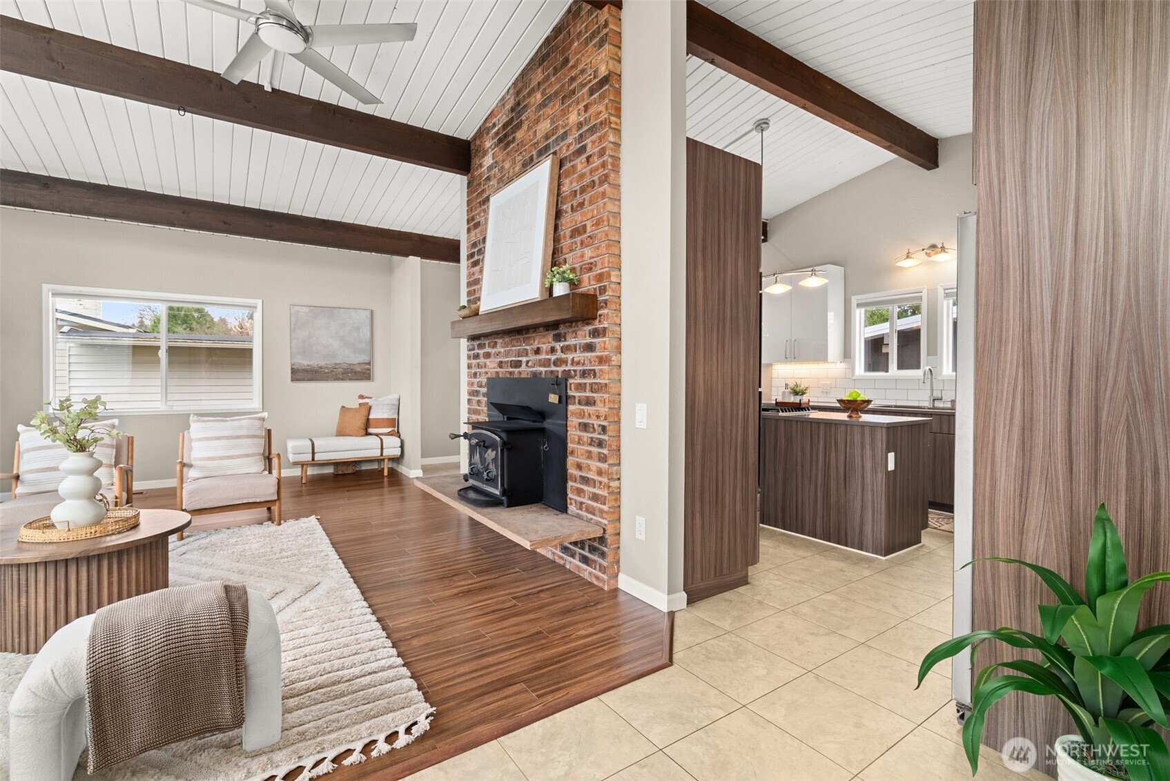 809 N 6th Avenue SW, Tumwater, WA 98512