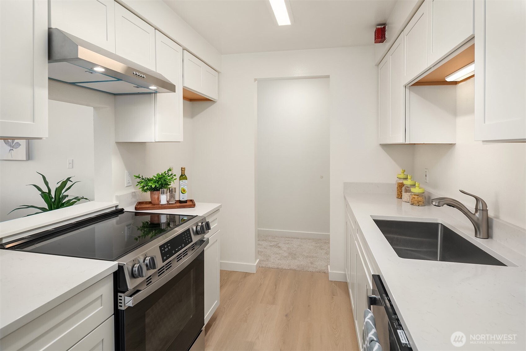 11008 NE 68th Street #716, Kirkland, WA 98033