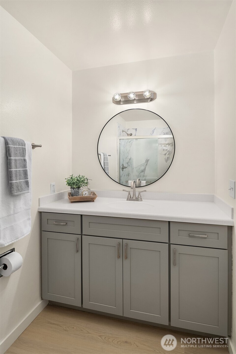 11008 NE 68th Street #716, Kirkland, WA 98033