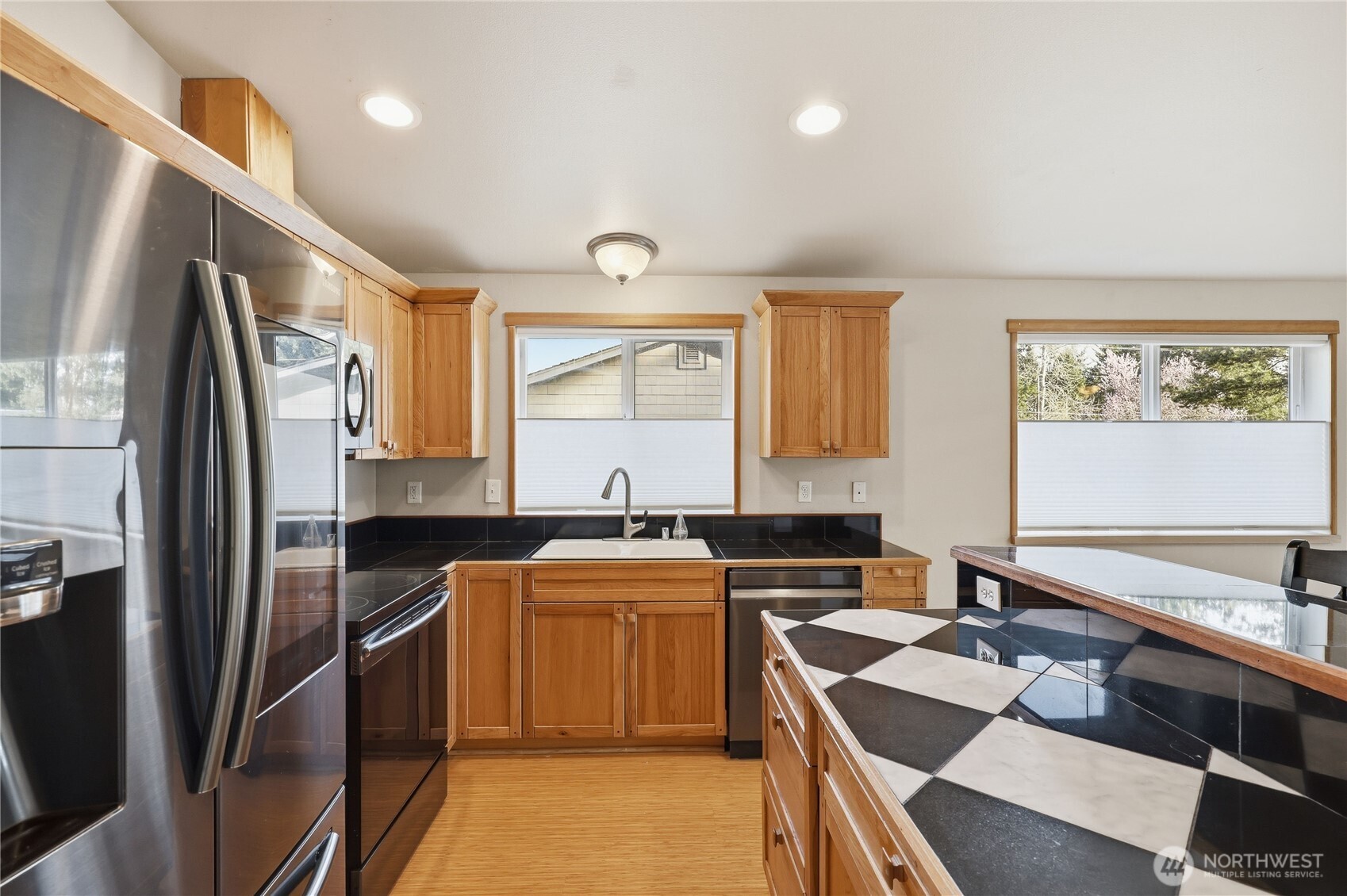 302 S Seventh Avenue , Port Hadlock, WA 98339