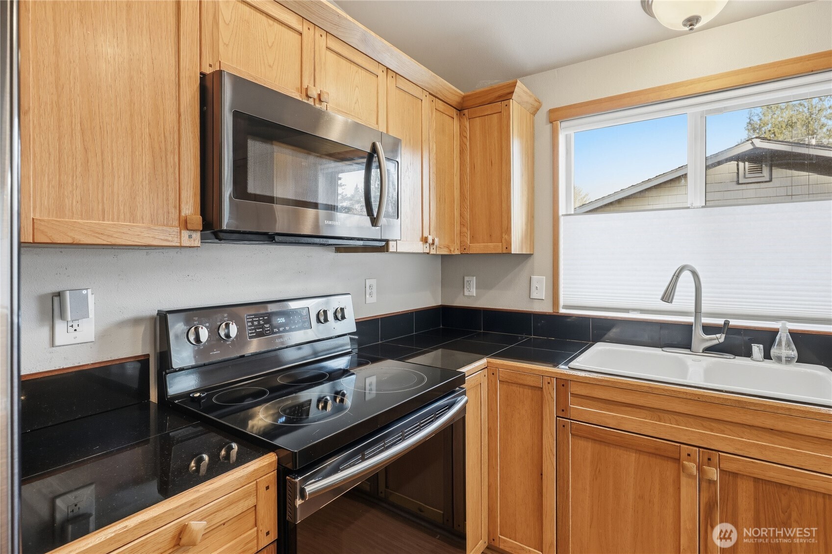 302 S Seventh Avenue , Port Hadlock, WA 98339