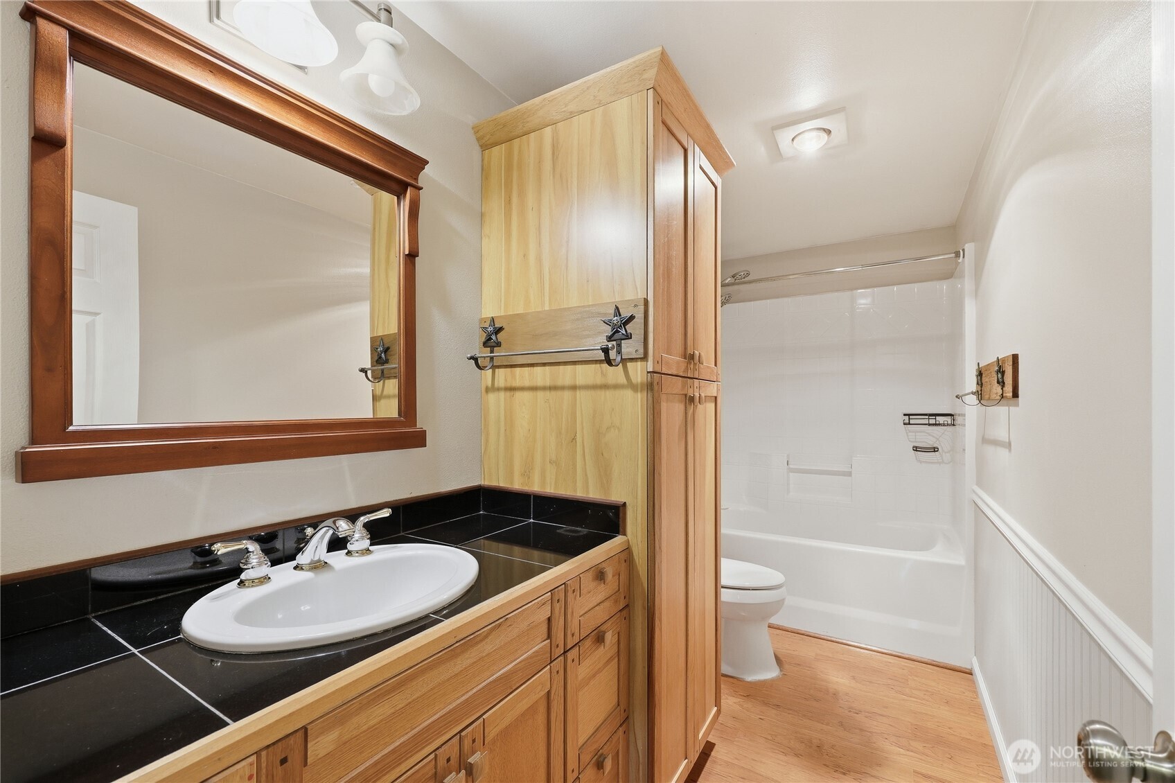 302 S Seventh Avenue , Port Hadlock, WA 98339