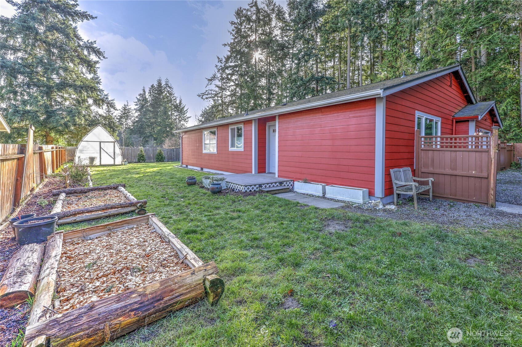 302 S Seventh Avenue , Port Hadlock, WA 98339