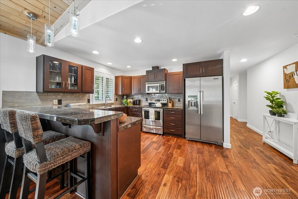 10315 Riviera Drive , Anderson Island, WA 98303