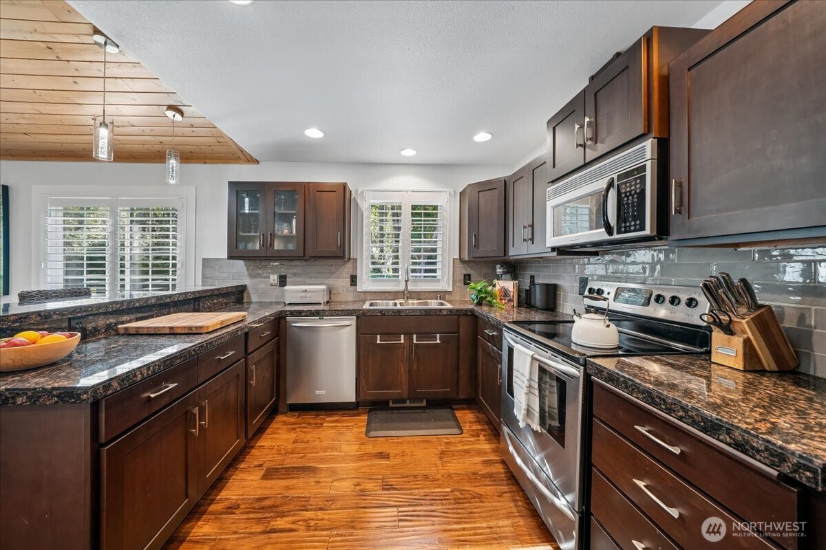 10315 Riviera Drive , Anderson Island, WA 98303