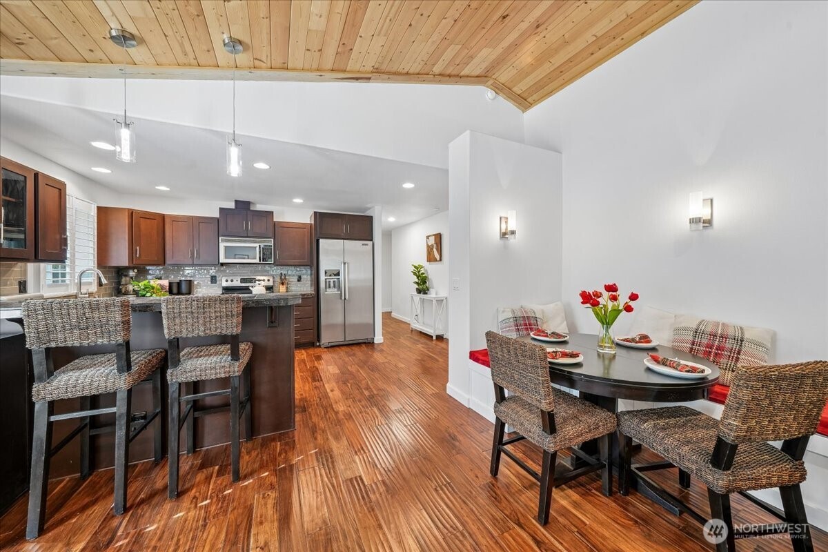 10315 Riviera Drive , Anderson Island, WA 98303