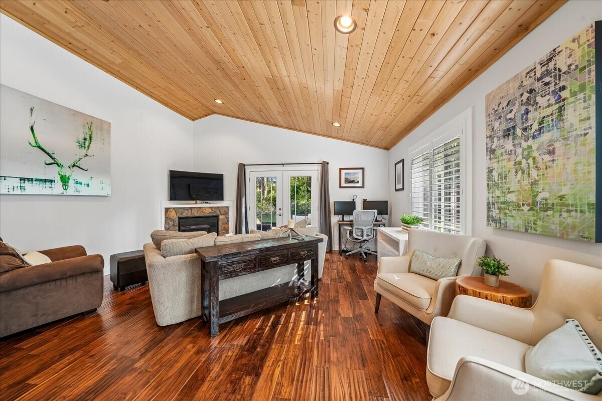 10315 Riviera Drive , Anderson Island, WA 98303