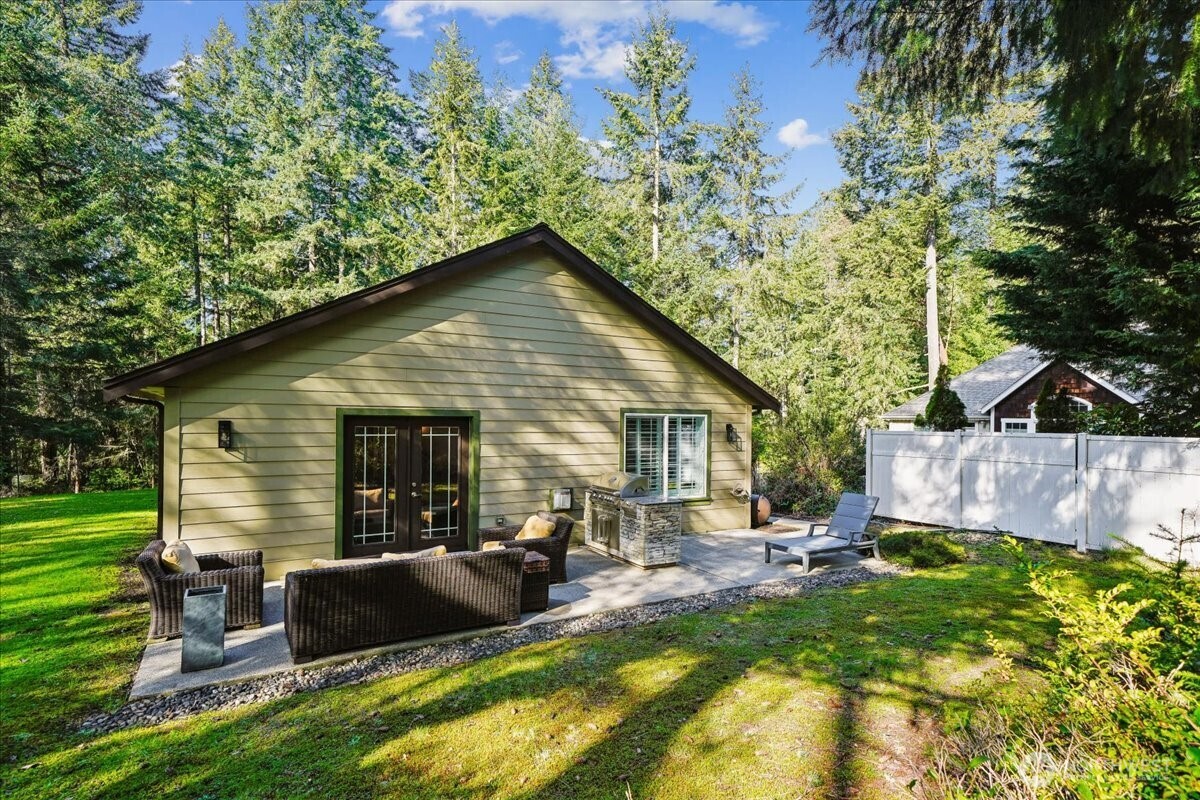 10315 Riviera Drive , Anderson Island, WA 98303