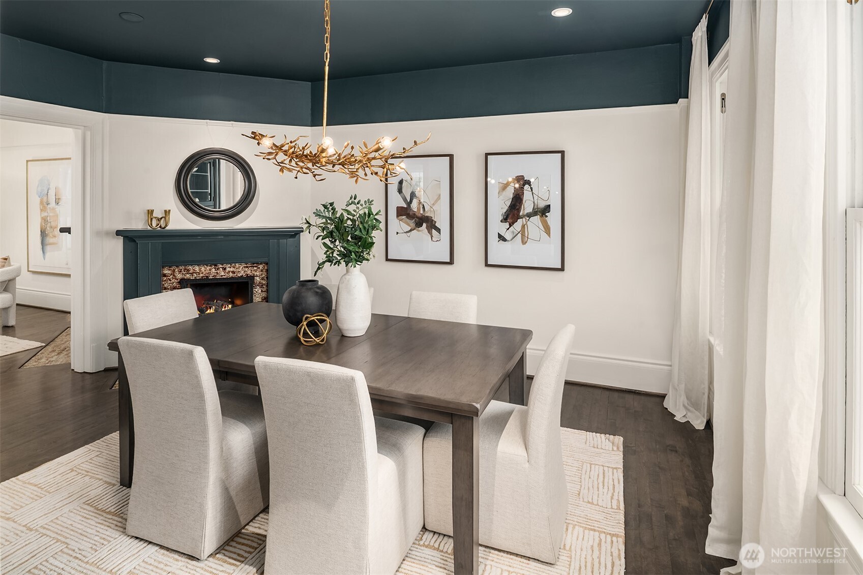 4004 Washington Avenue W, Seattle, WA 98199