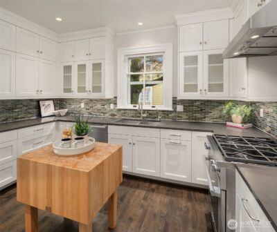 4004 Washington Avenue W, Seattle, WA 98199 - Photo 16