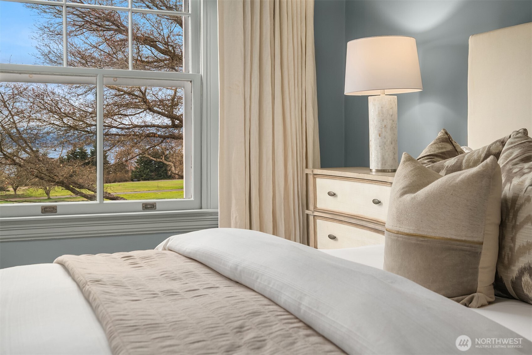 4004 Washington Avenue W, Seattle, WA 98199