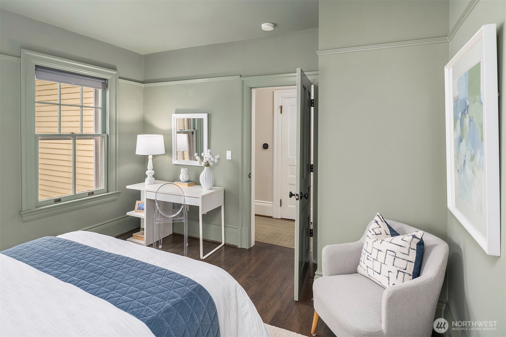 4004 Washington Avenue W, Seattle, WA 98199