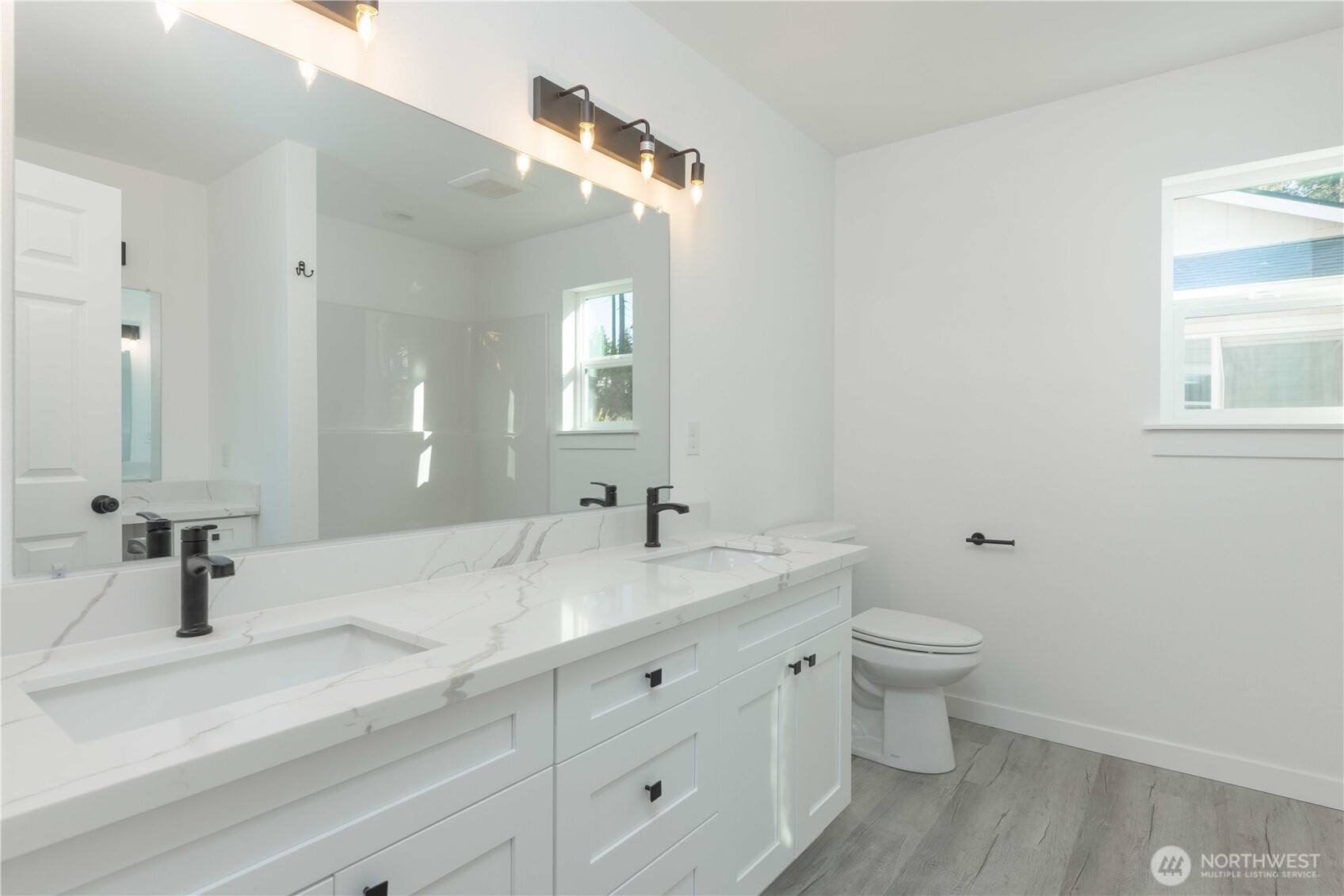 371 E Sullivan Street , Allyn, WA 98524
