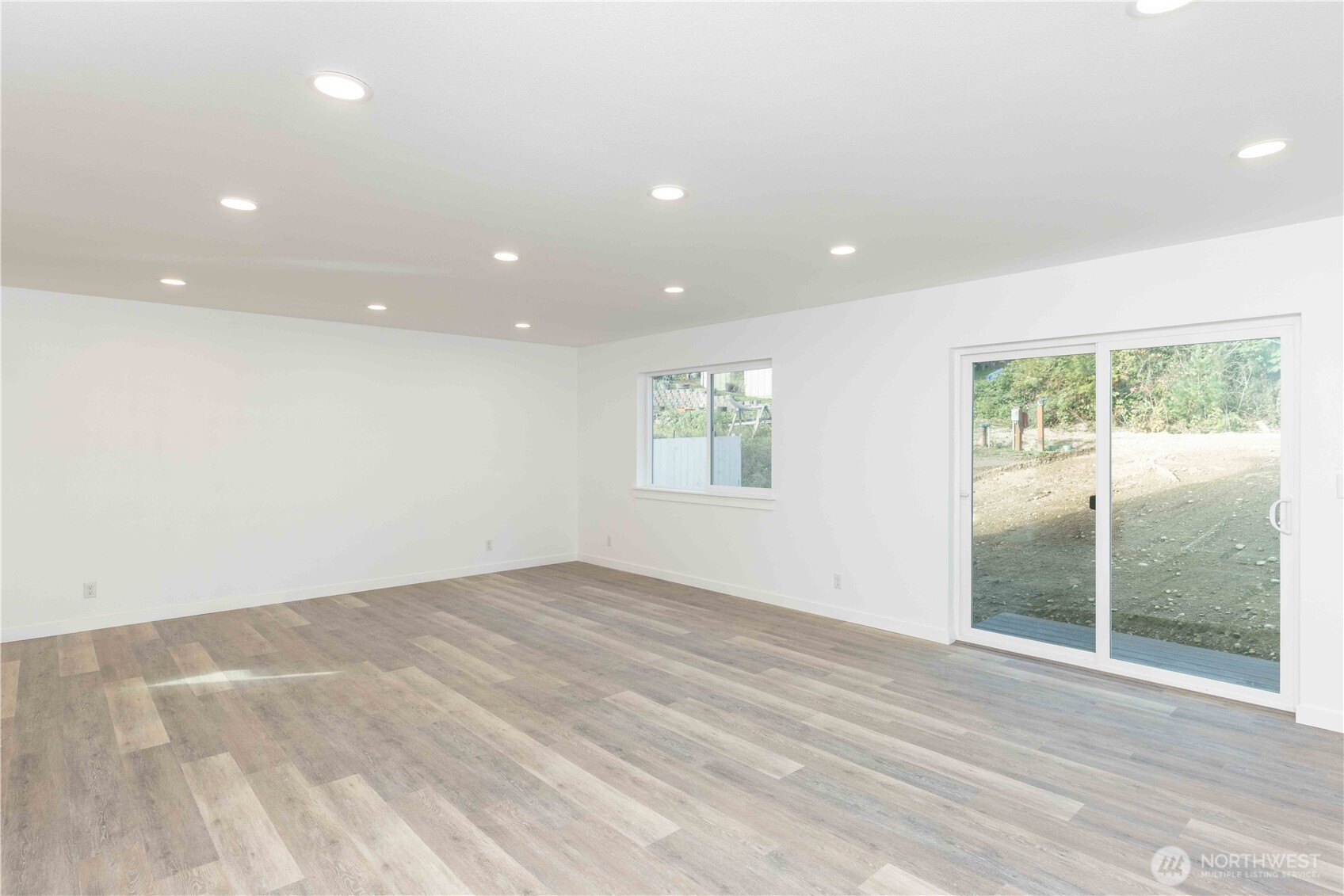 371 E Sullivan Street , Allyn, WA 98524