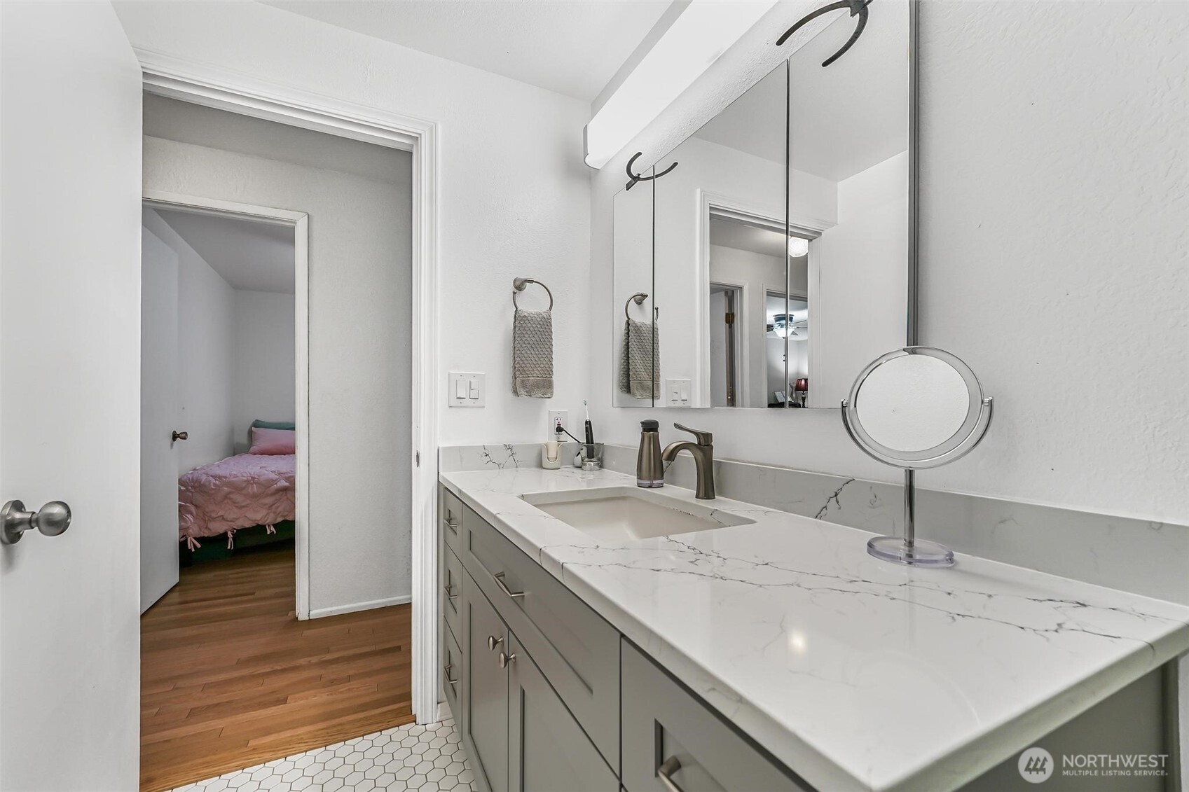 23326 SE 199th Street , Maple Valley, WA 98038