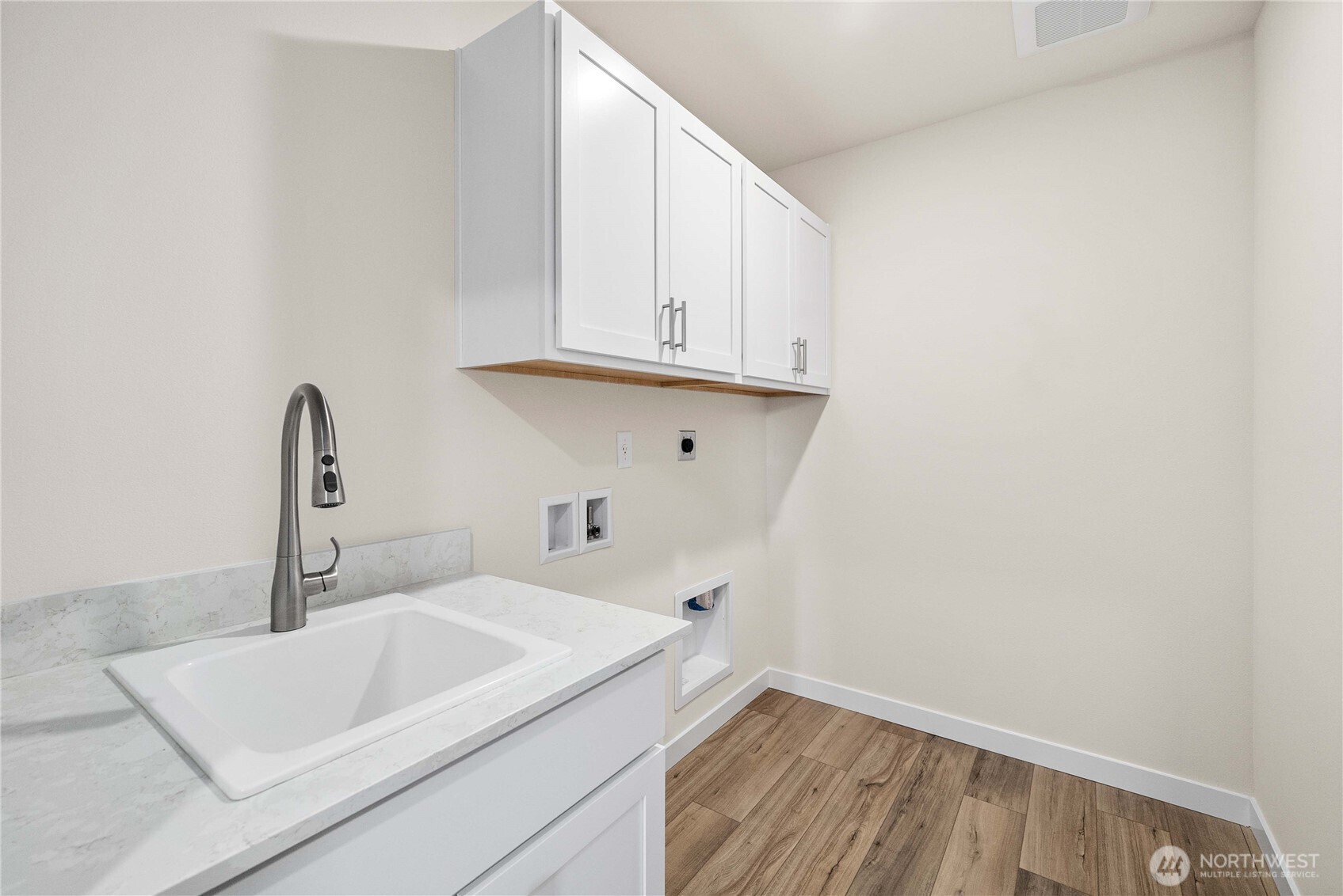 2034 NE Norseman Way , Poulsbo, WA 98370