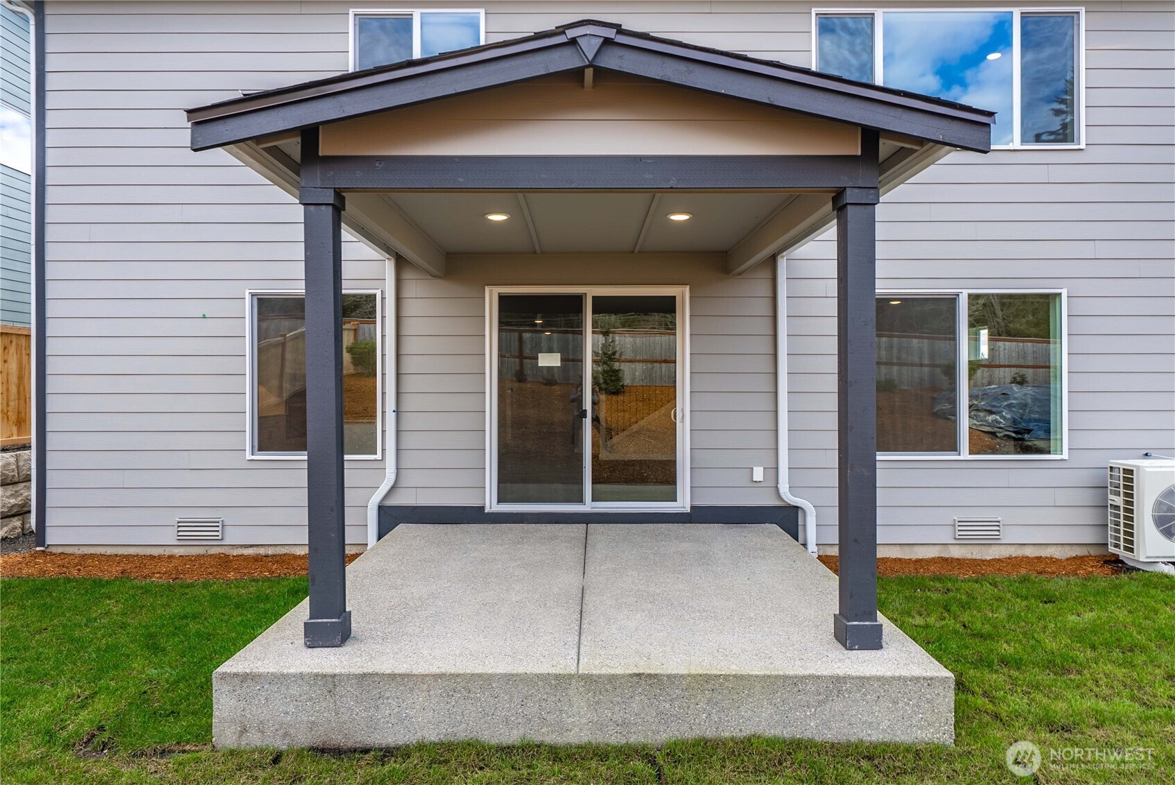 2034 NE Norseman Way , Poulsbo, WA 98370