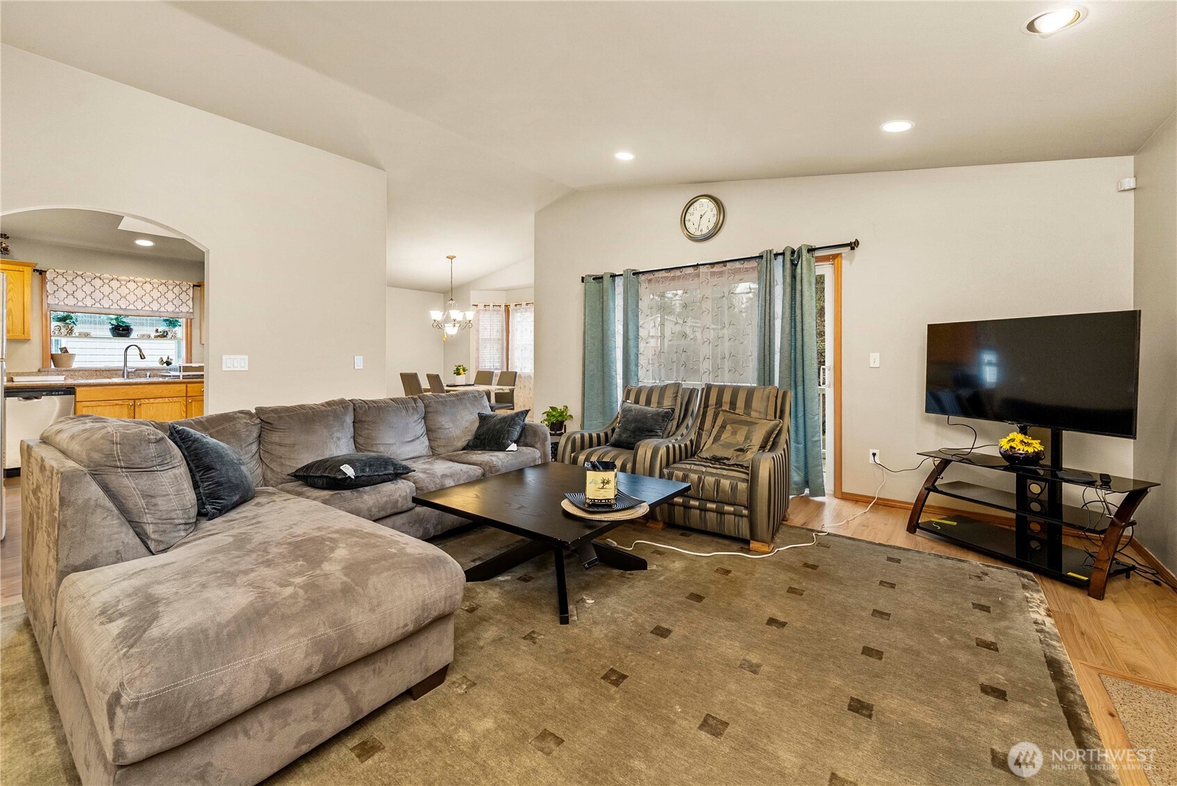 5145 B S Augusta , Seattle, WA 98178