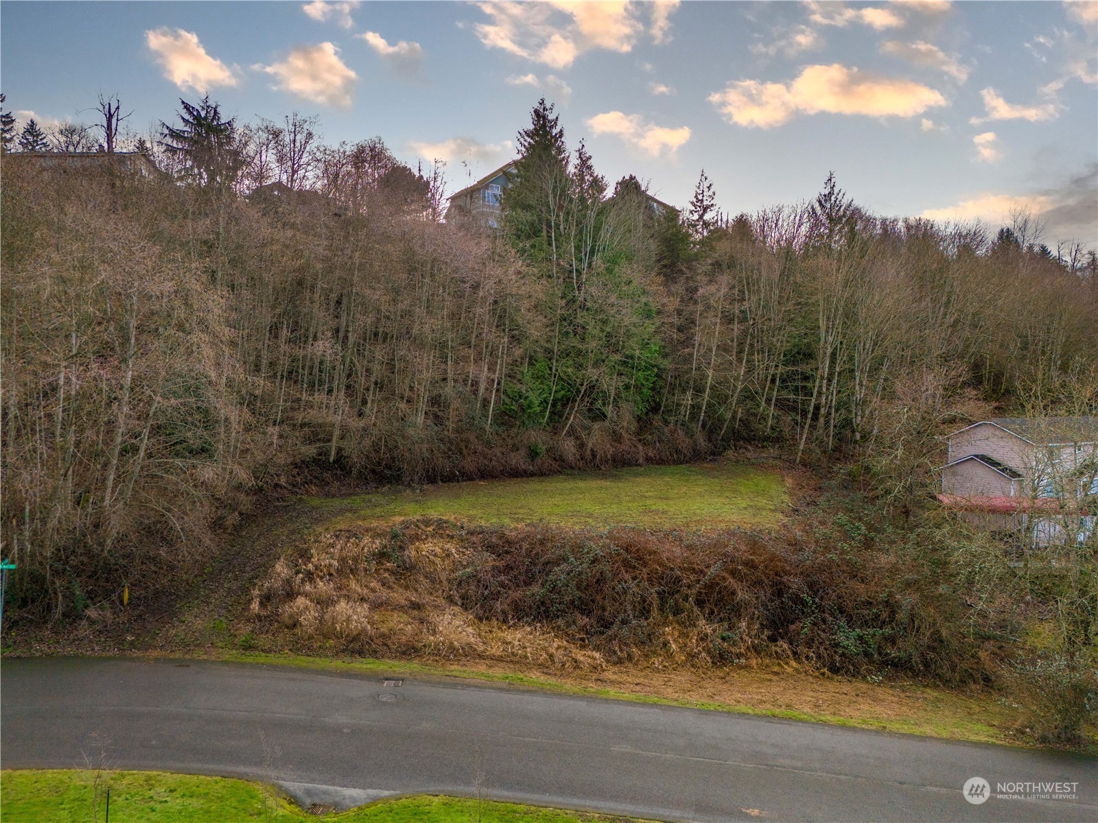 1900 5th Street SE, Puyallup, WA 98372