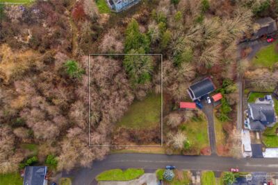 1900 5th Street SE, Puyallup, WA 98372 - Photo 2