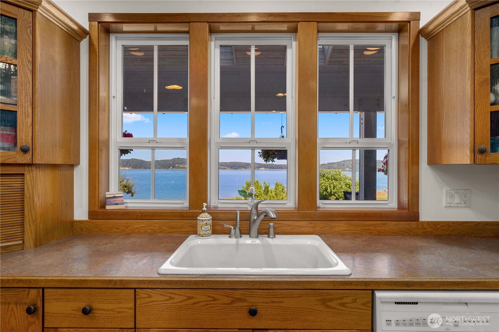 110 E Smith Cove Way , Shelton, WA 98584