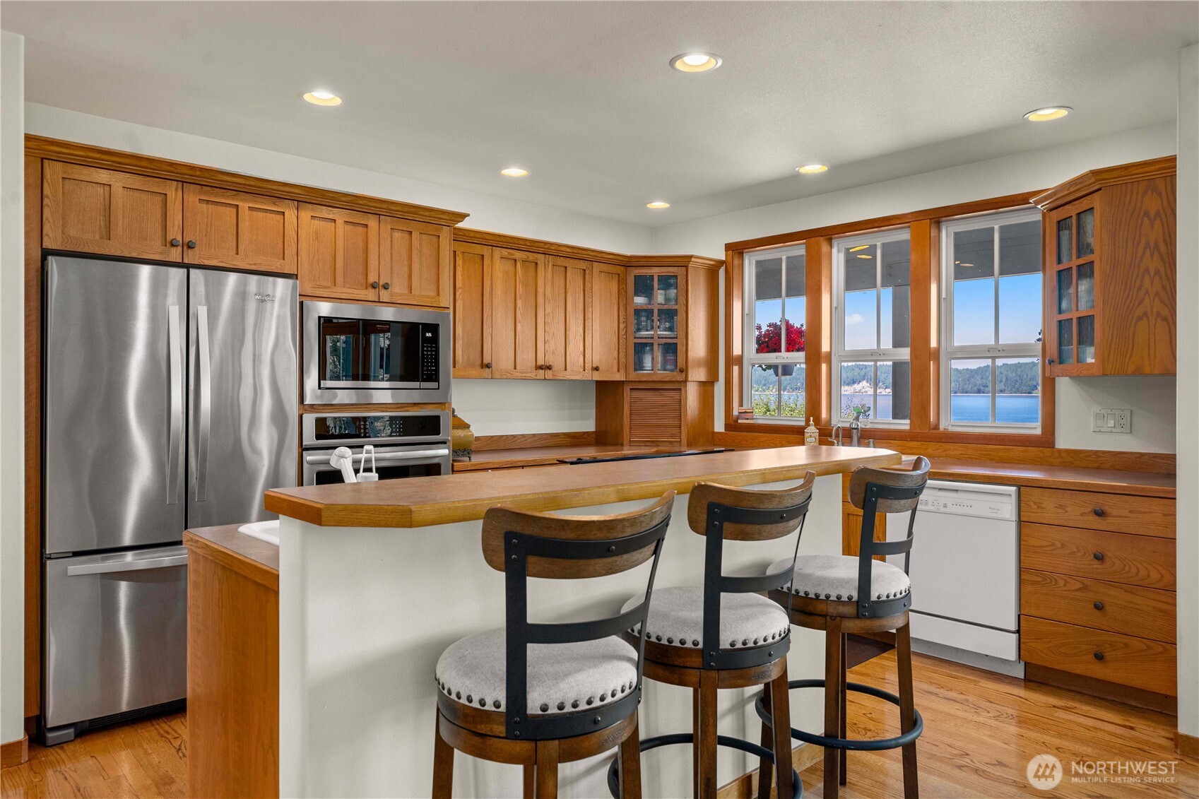 110 E Smith Cove Way , Shelton, WA 98584