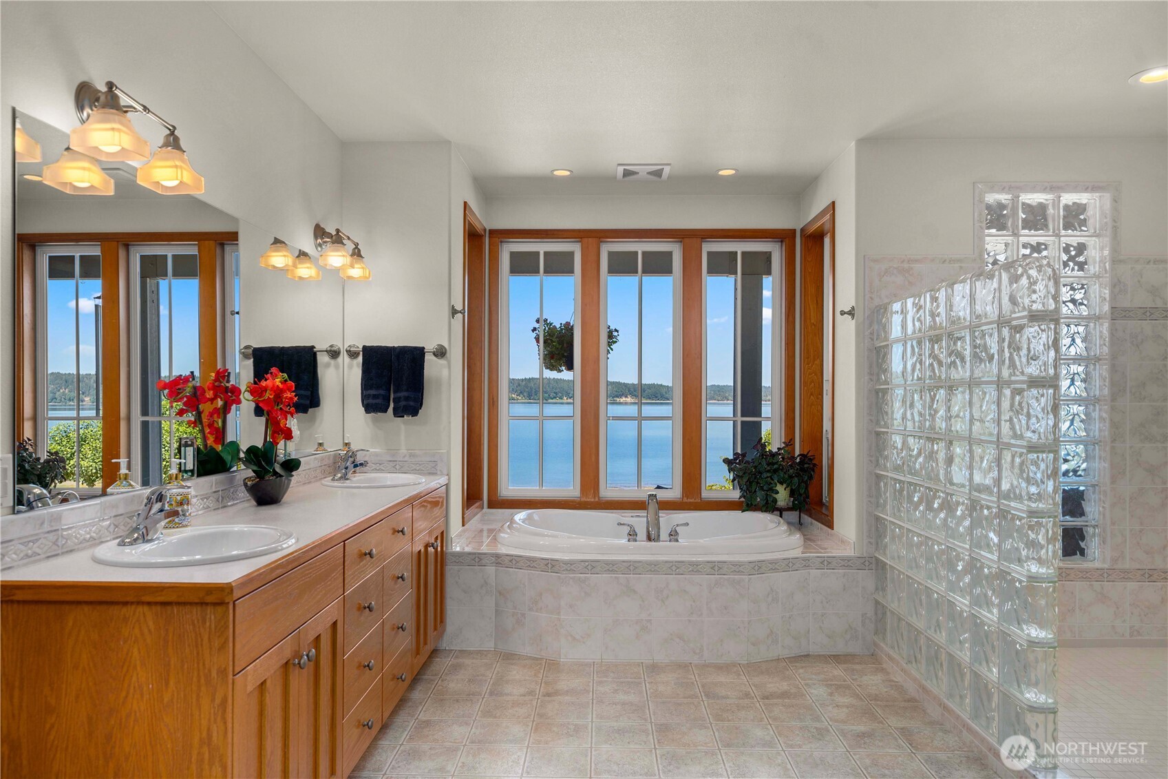 110 E Smith Cove Way , Shelton, WA 98584