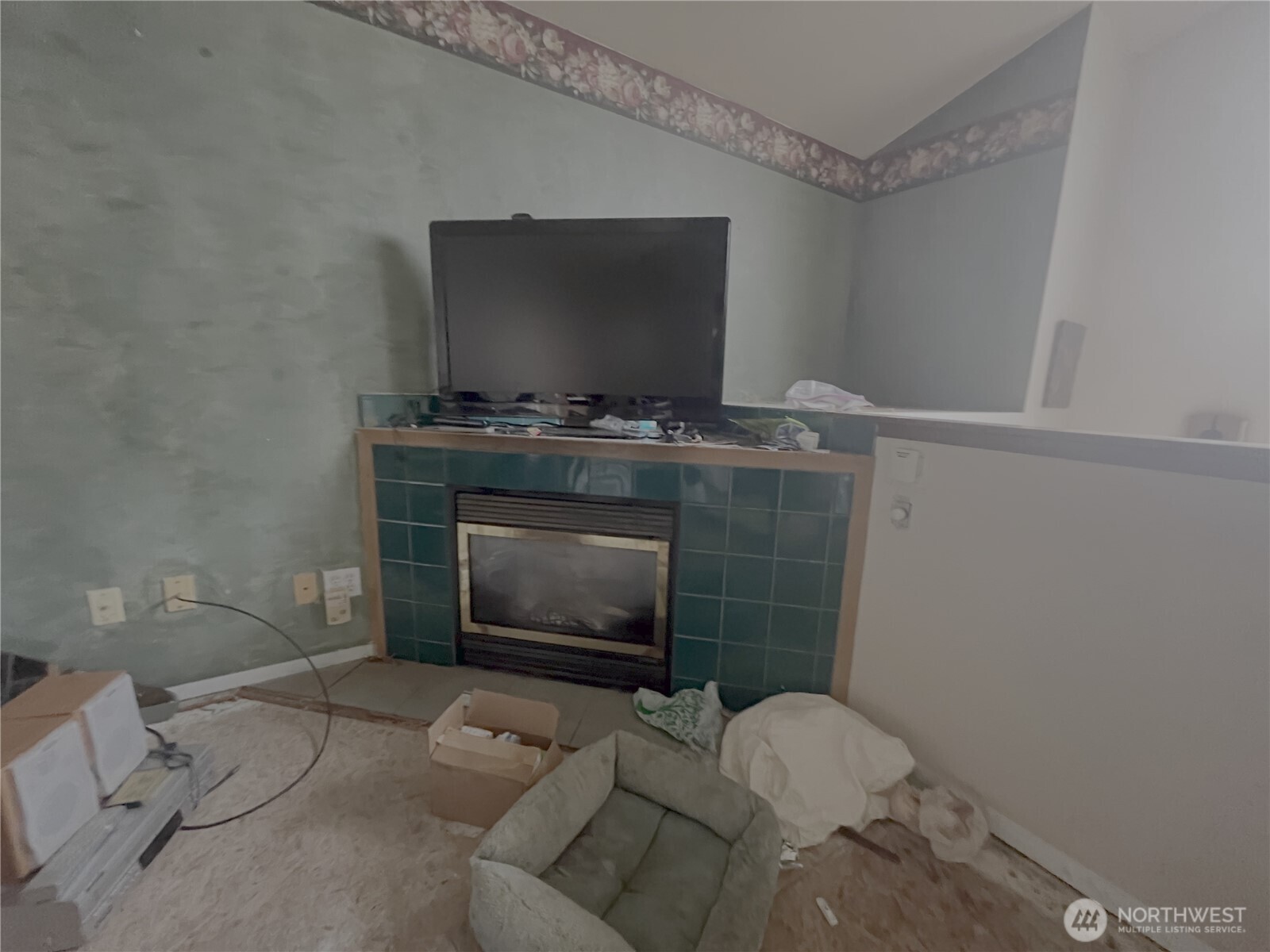 612 Sunset Avenue NE, Ocean Shores, WA 98569