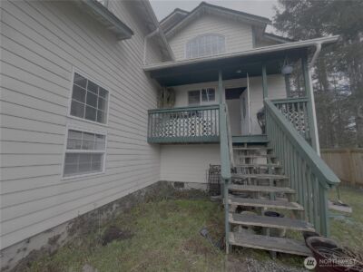 612 Sunset Avenue NE, Ocean Shores, WA 98569 - Photo 2