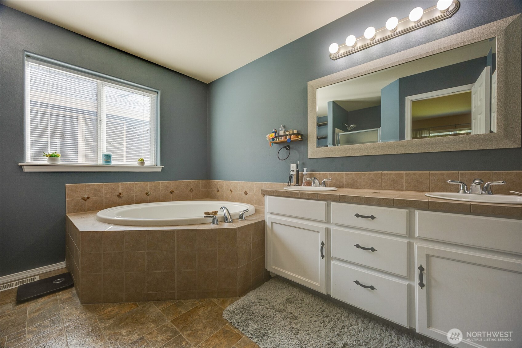 18623 87th Avenue Ct E, Puyallup, WA 98375