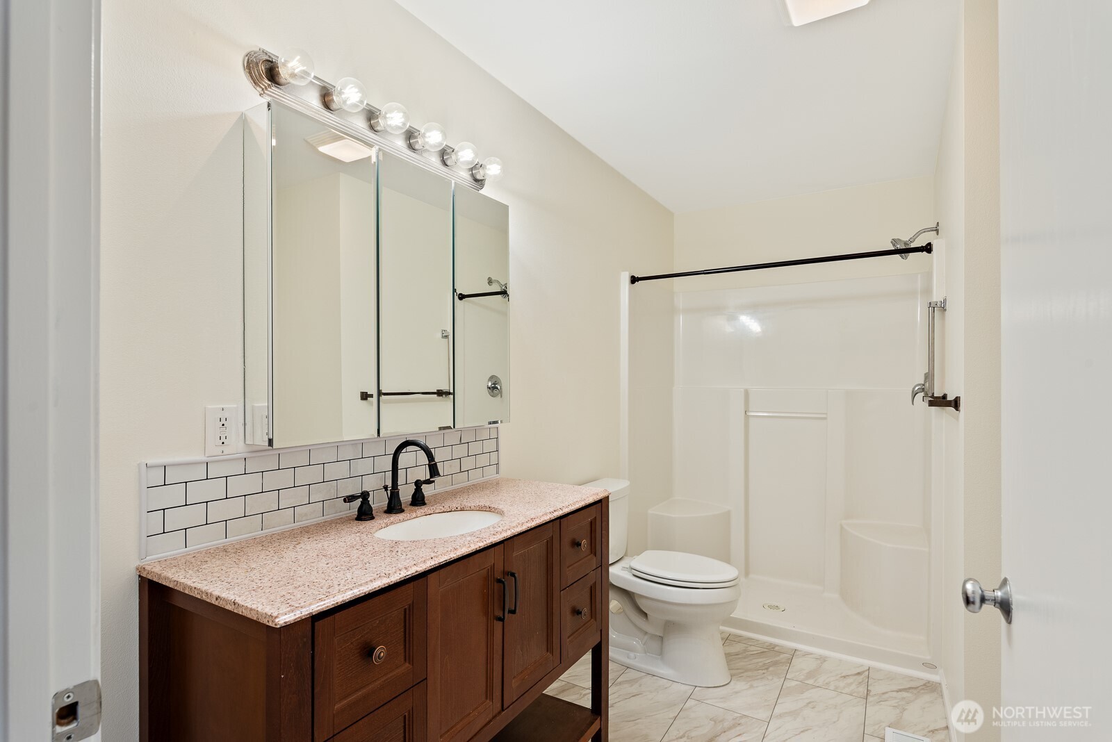 1205 Decatur Cir , Burlington, WA 98233