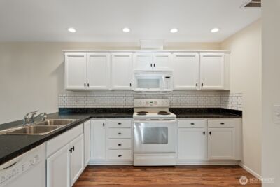 1205 Decatur Cir , Burlington, WA 98233 - Photo 6