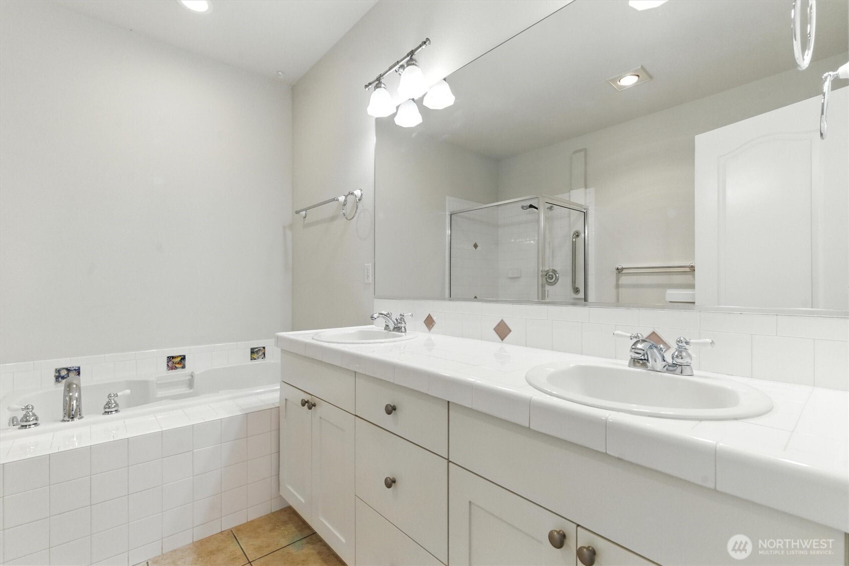 19795 4th Avenue NE, Poulsbo, WA 98370