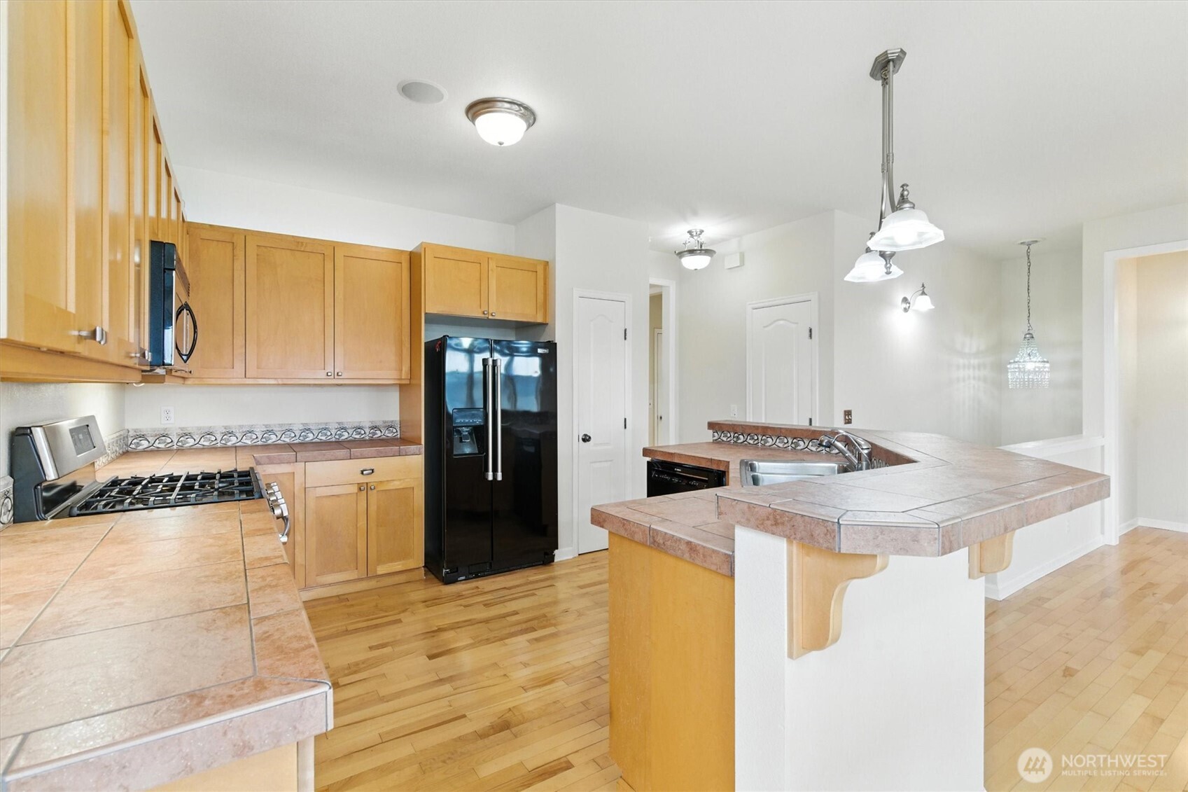 19795 4th Avenue NE, Poulsbo, WA 98370