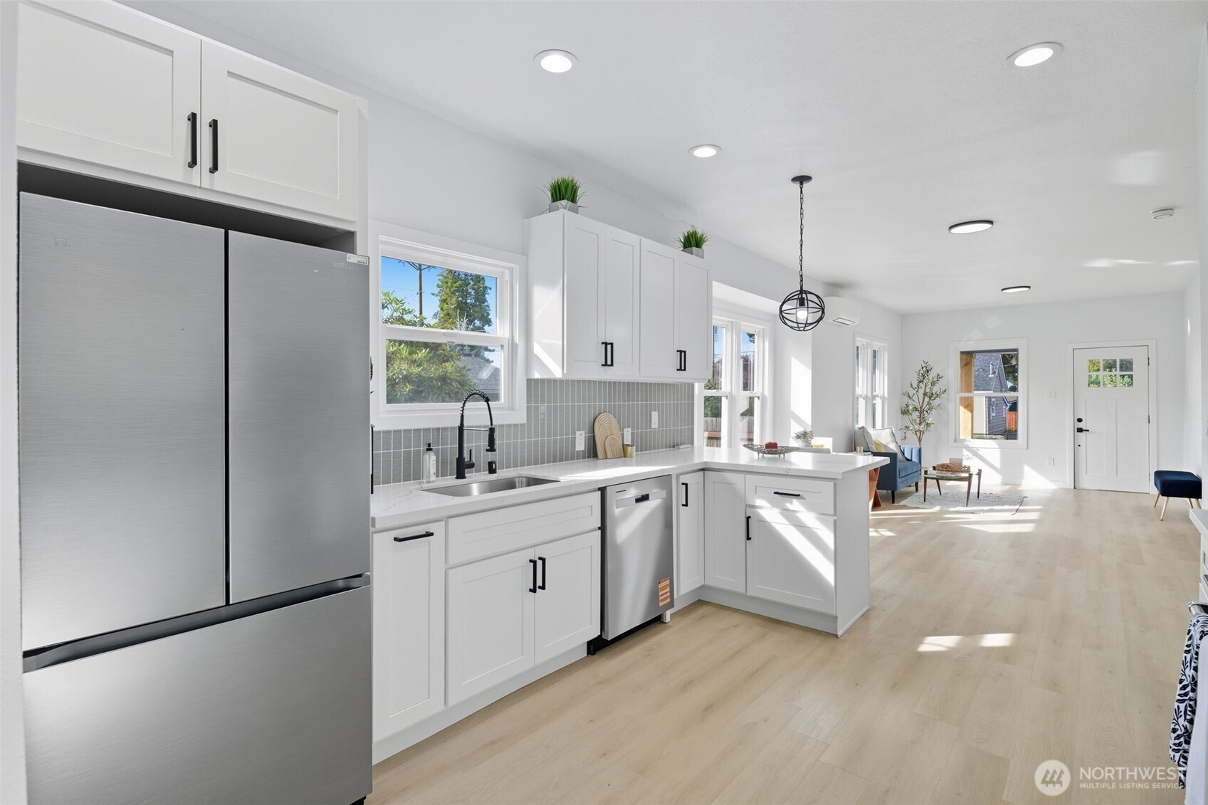 808 E 46th Street , Tacoma, WA 98404