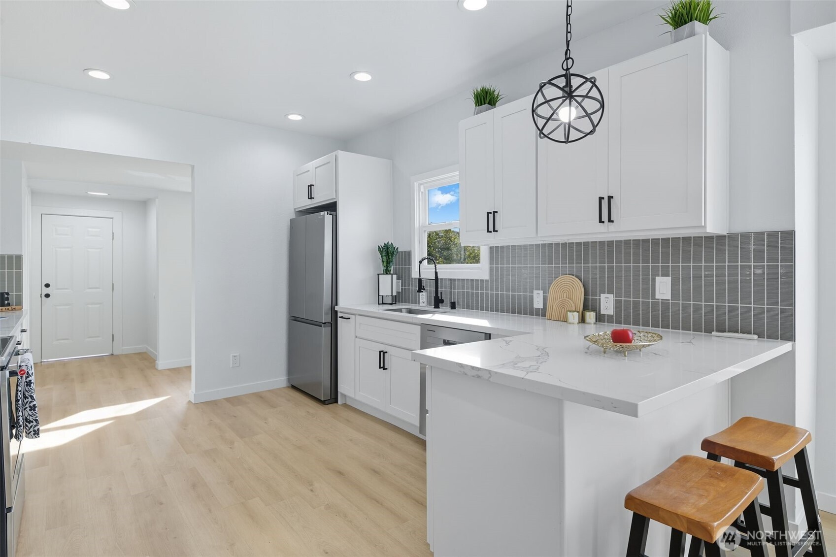 808 E 46th Street , Tacoma, WA 98404